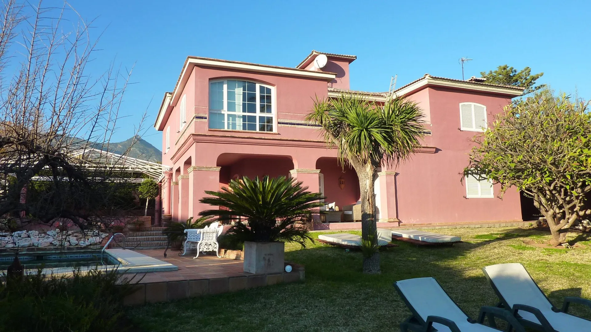 For sale villa with 3 bedrooms in Marbella Centro