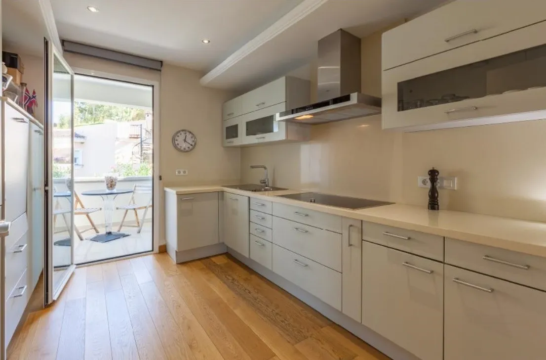 For sale apartment in New Golden Mile