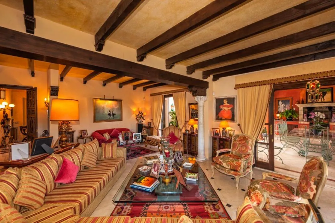 Mansion de 9 dormitorios en venta en New Golden Mile