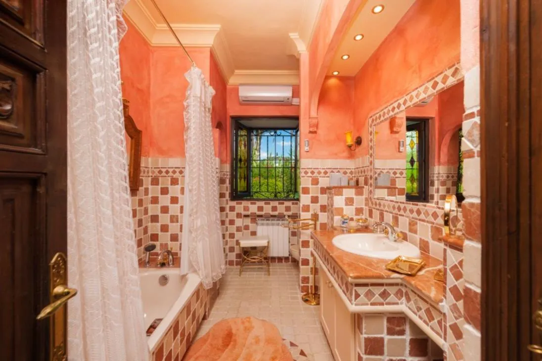 Mansion de 9 dormitorios en venta en New Golden Mile