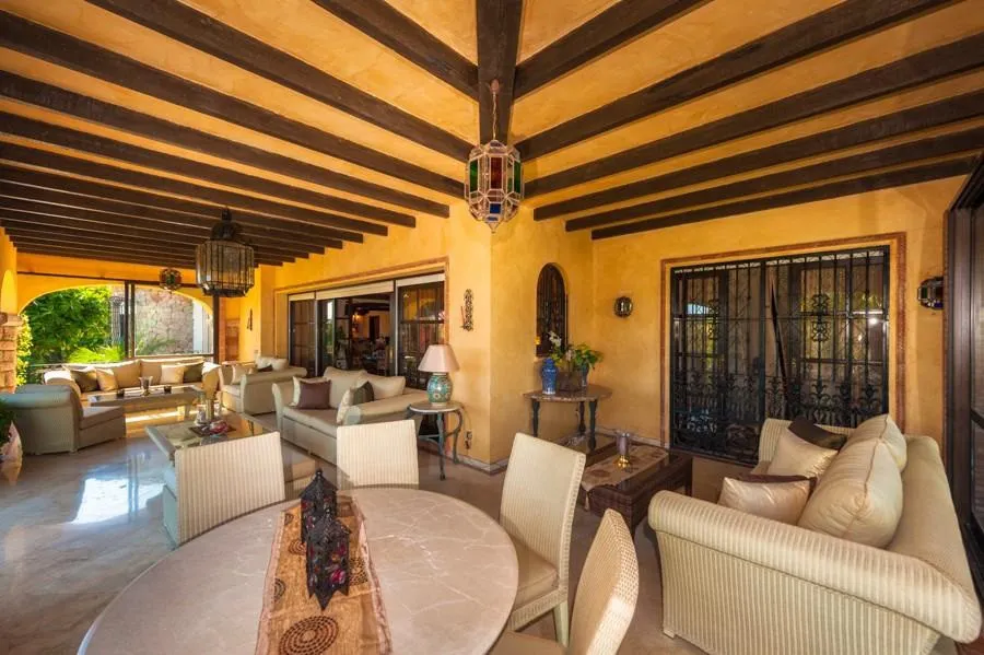 Mansion de 9 dormitorios en venta en New Golden Mile