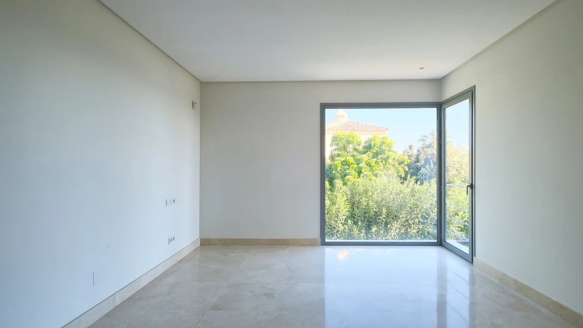 Villa en venta de 4 dormitorios en Ctra. De Ronda