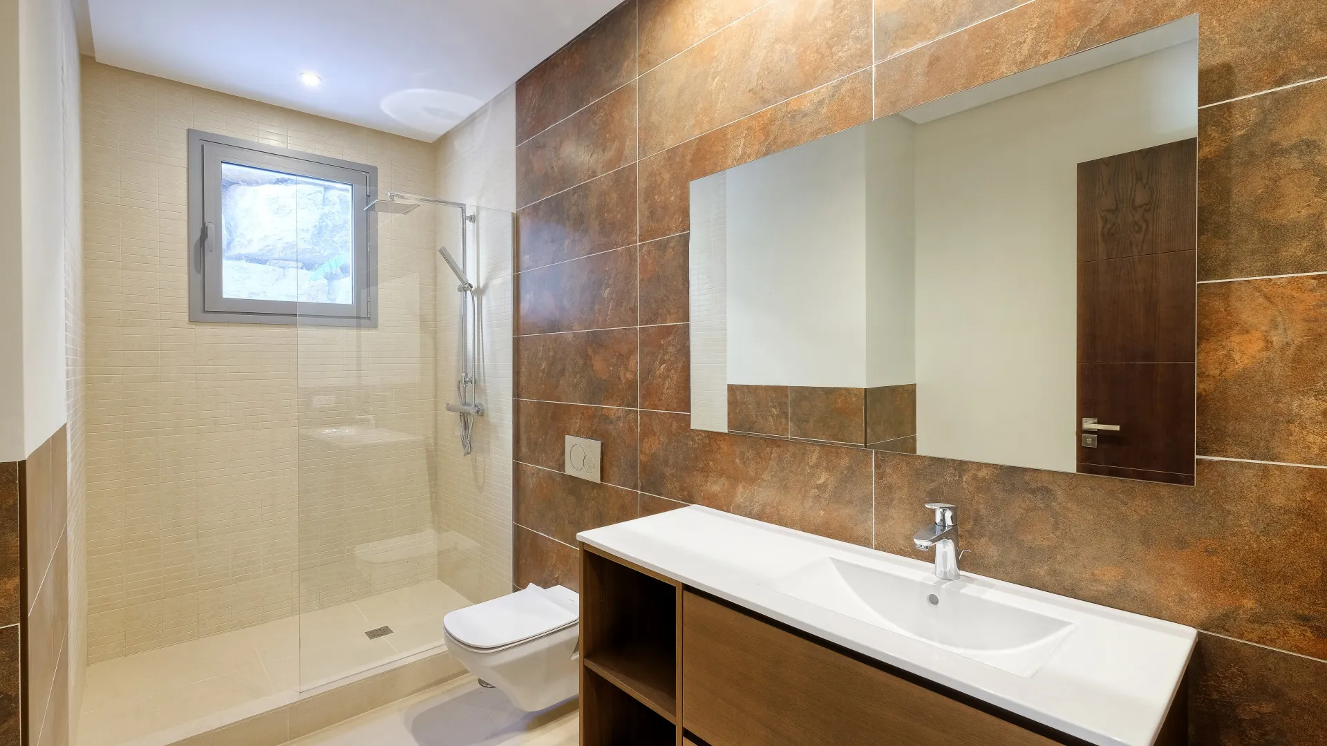 Villa en venta de 4 dormitorios en Ctra. De Ronda