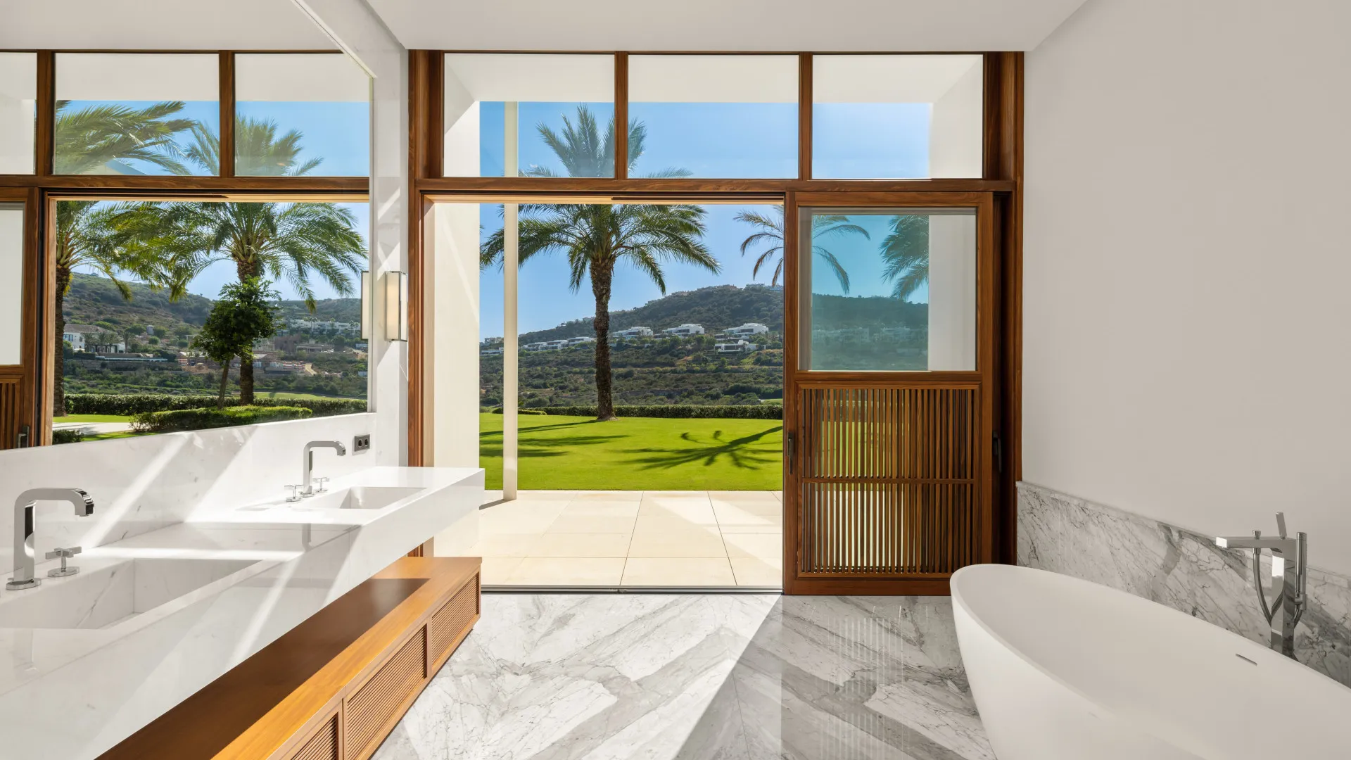 Casares villa for sale