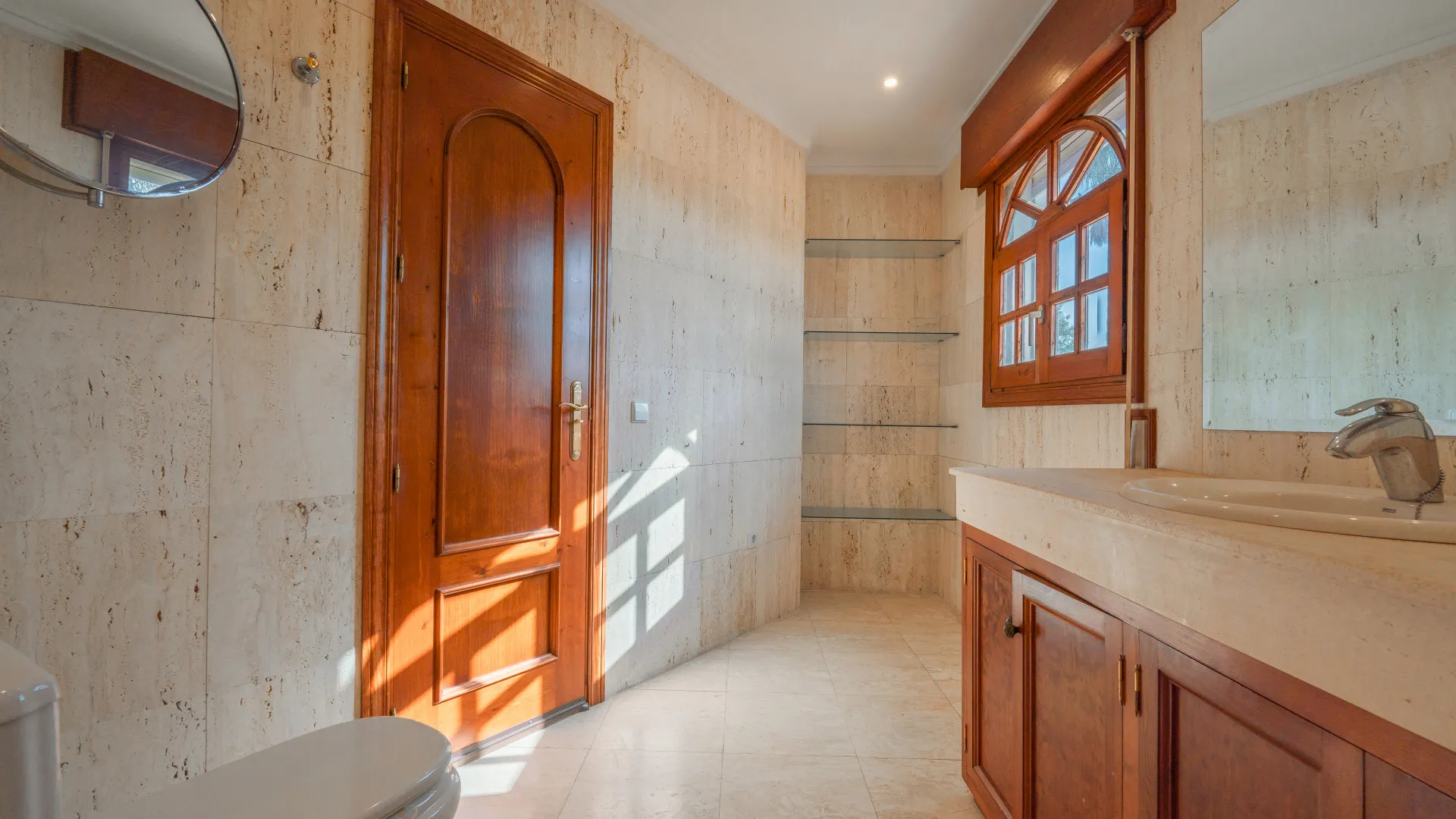 Se vende villa en Beach Side New Golden Mile