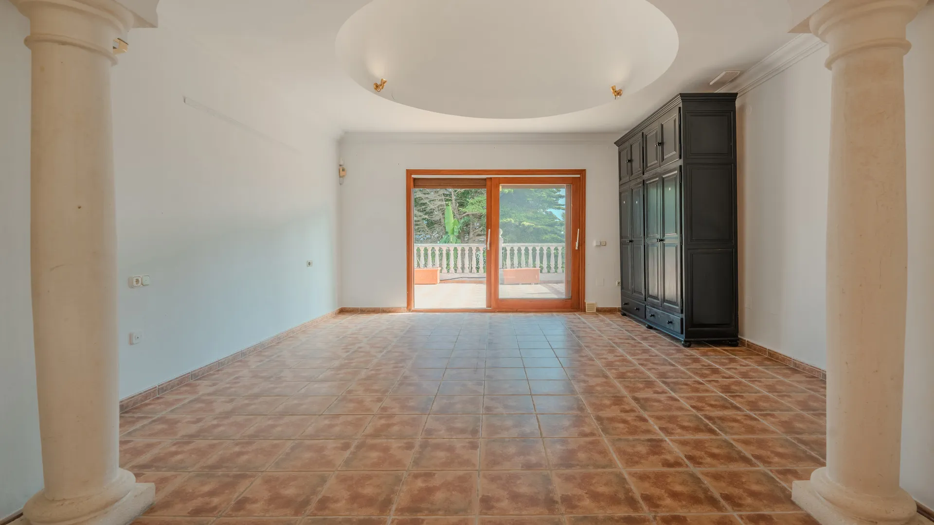 Se vende villa en Beach Side New Golden Mile