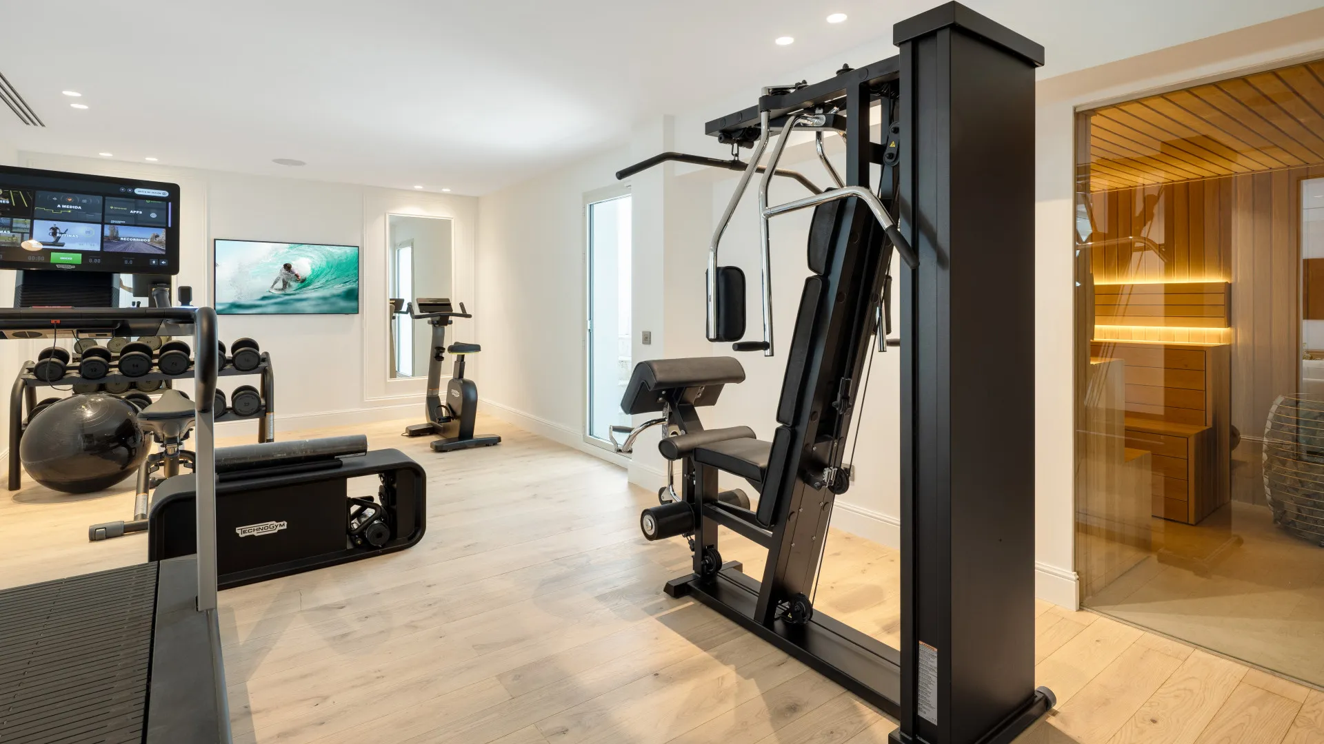 Villa en venta con 5 dormitorios en Nueva Andalucia