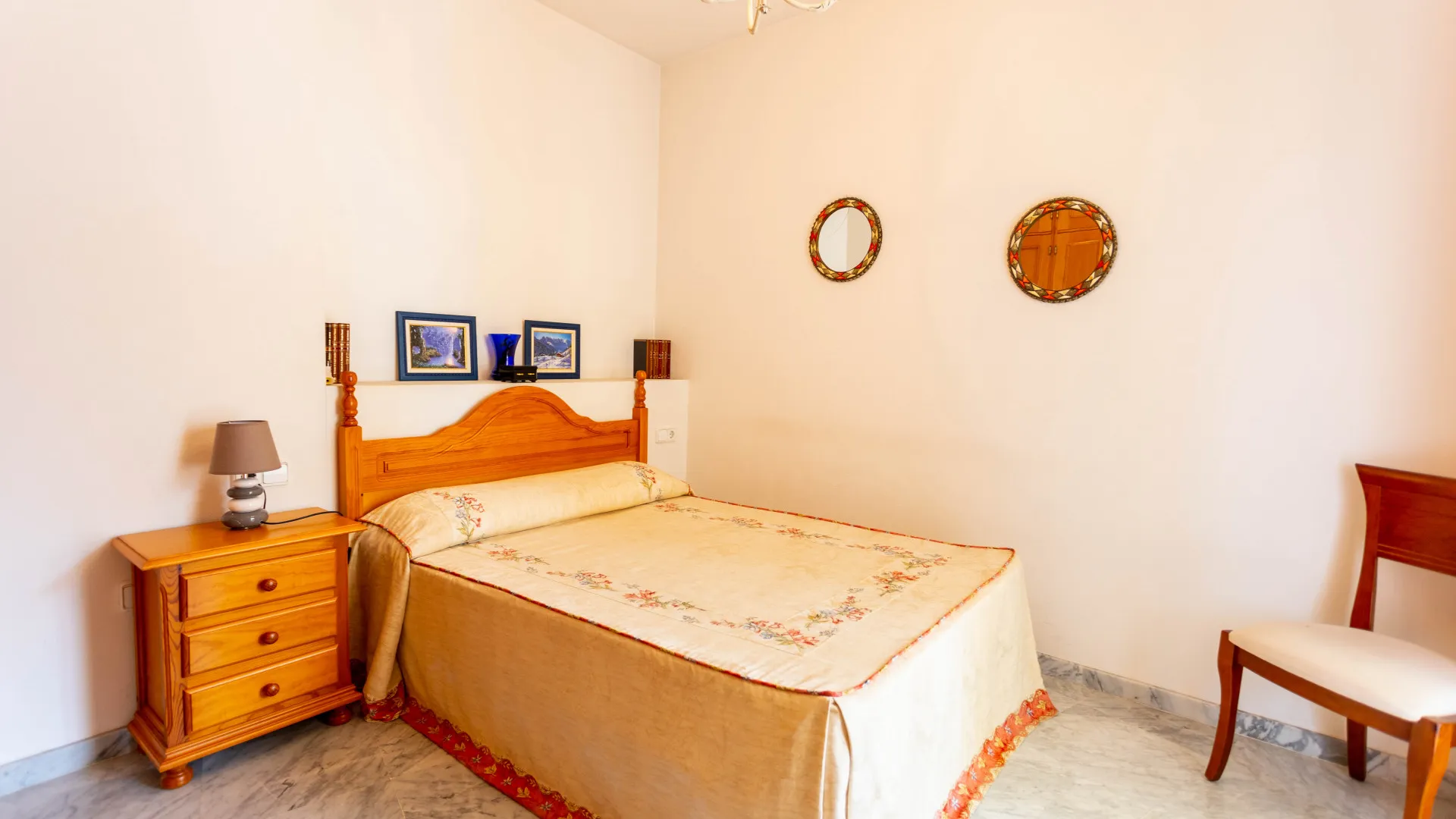 Buy apartment in Marbella Centro with 2 bedrooms