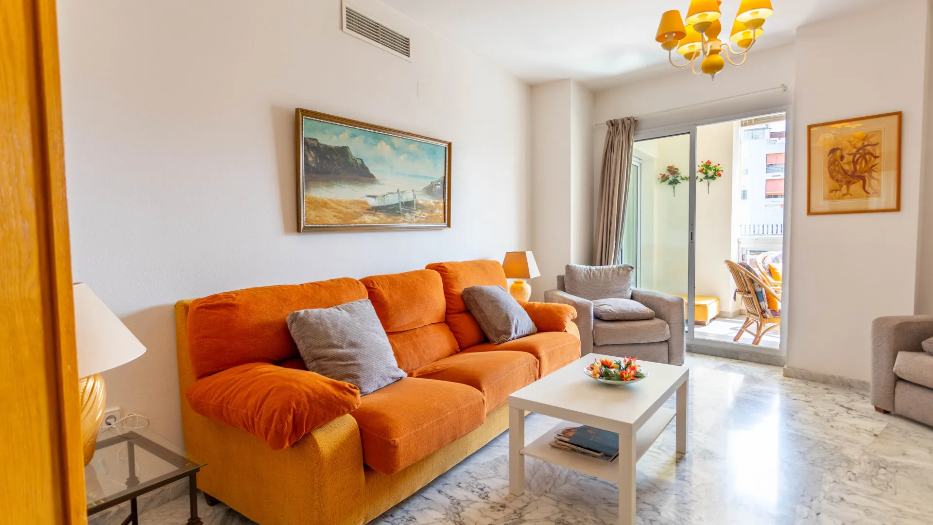Buy apartment in Marbella Centro with 2 bedrooms