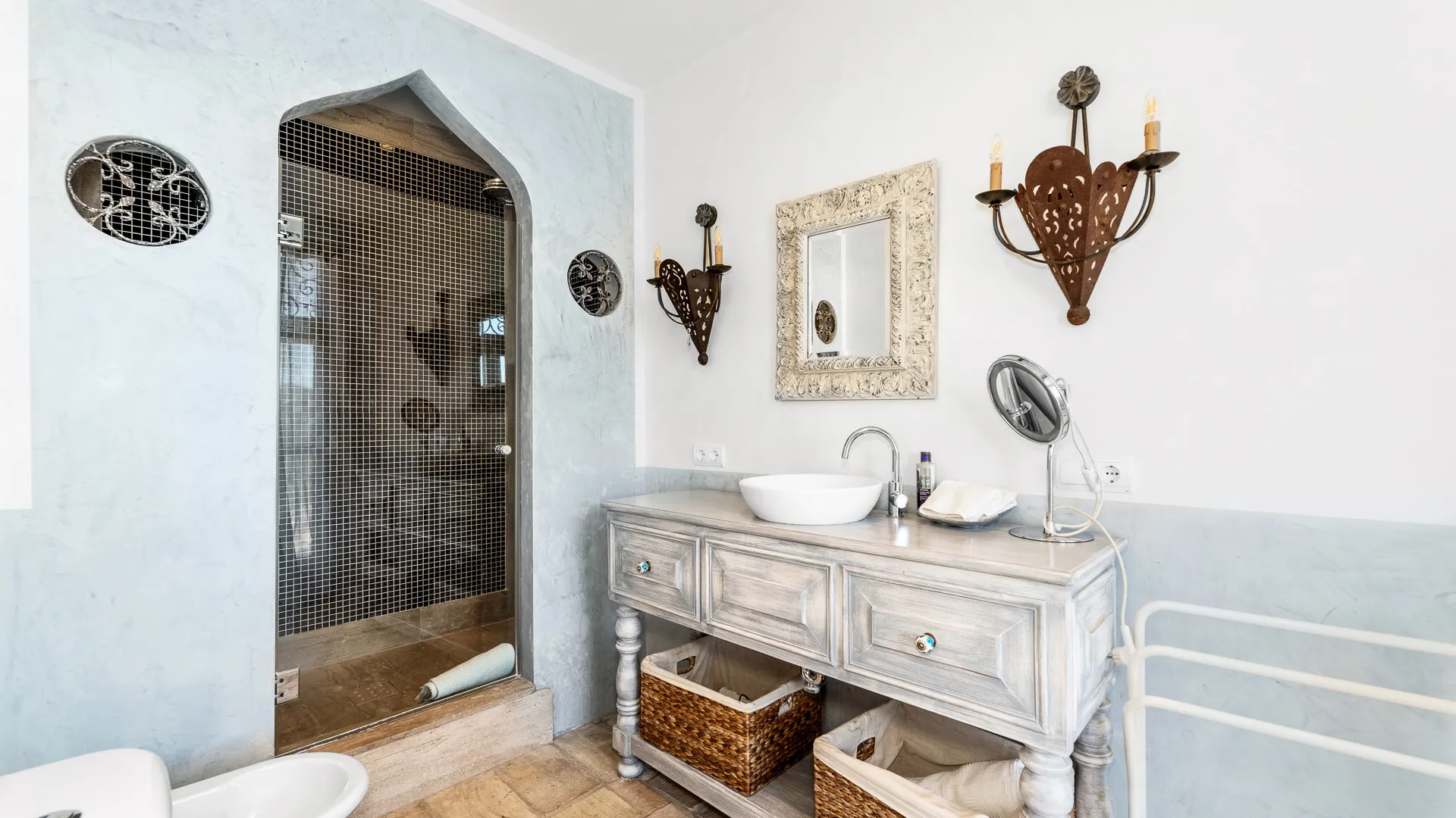 Villa for sale in Ctra. De Ronda