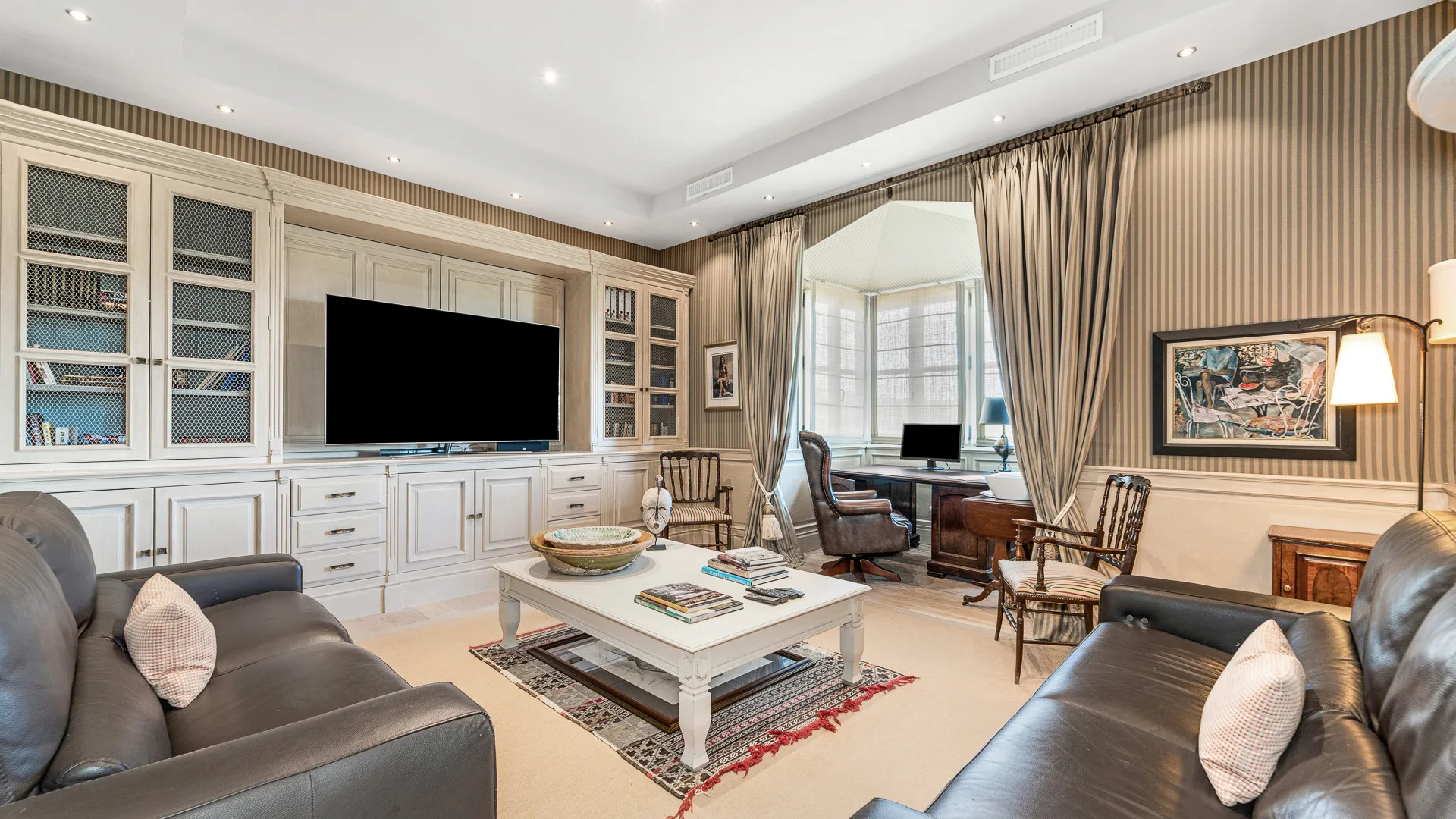 Villa for sale in Ctra. De Ronda