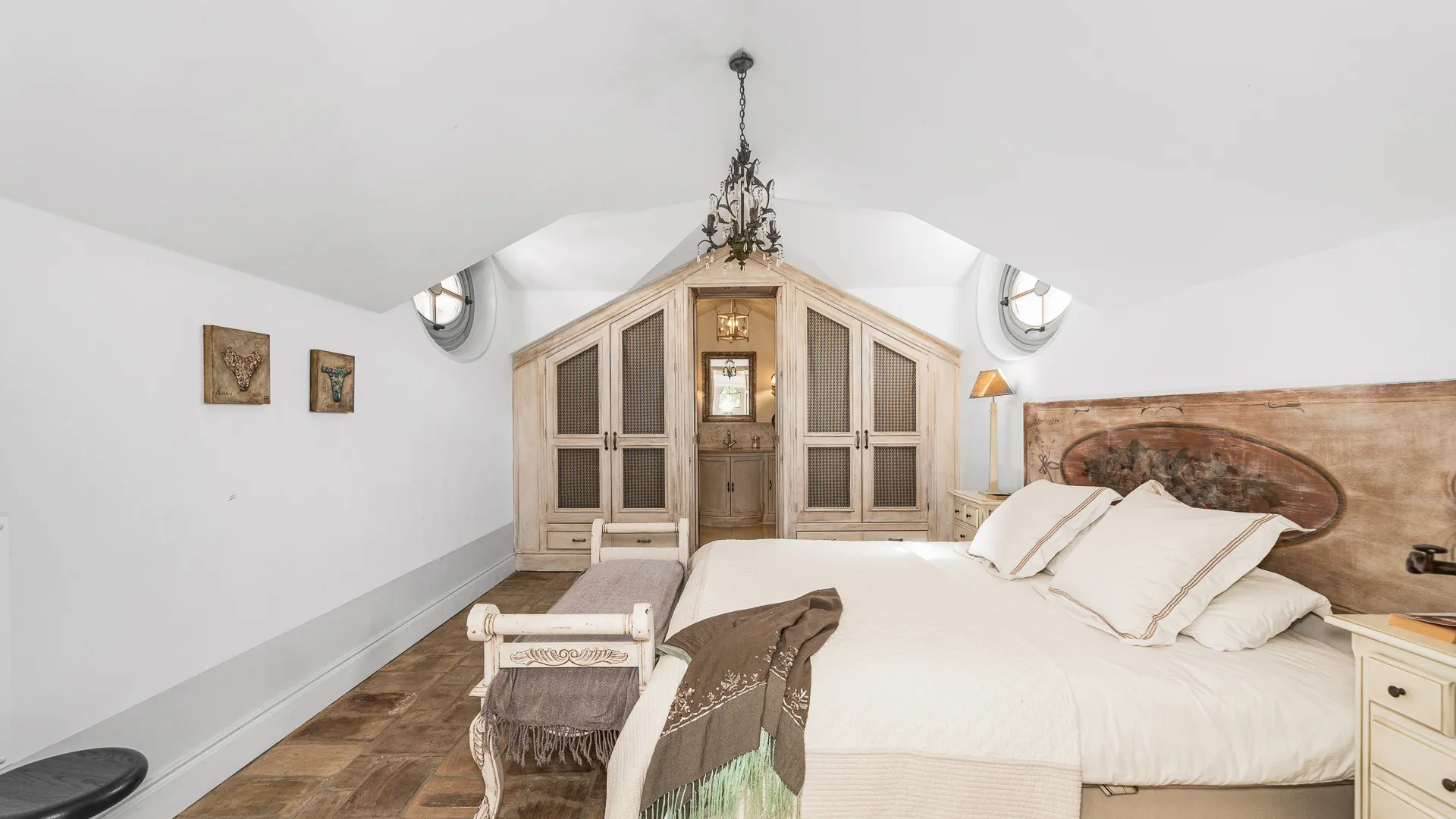 Villa for sale in Ctra. De Ronda