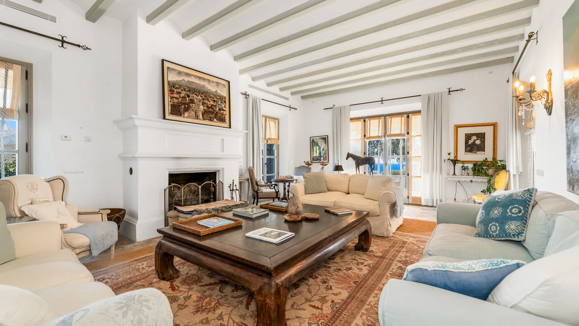 Villa for sale in Ctra. De Ronda