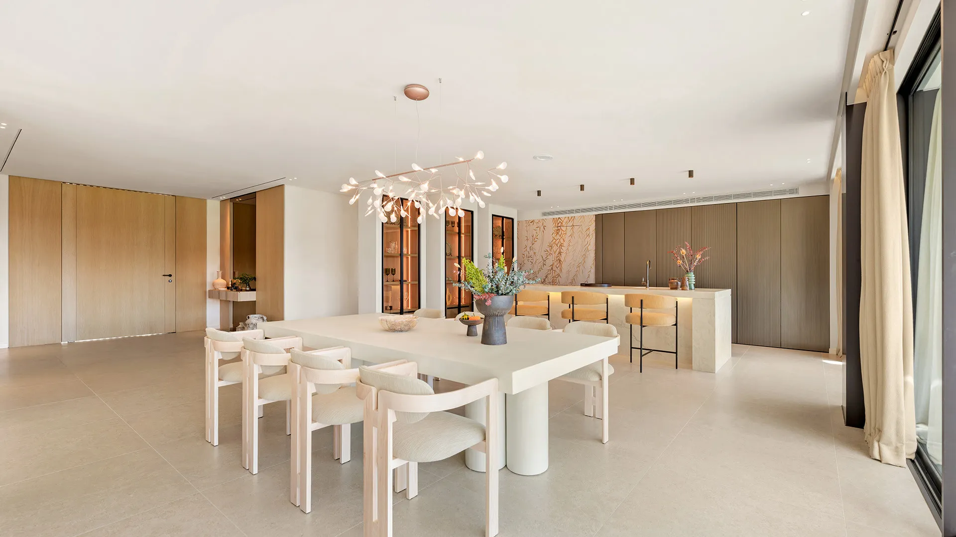 Villa for sale in Nueva Andalucia
