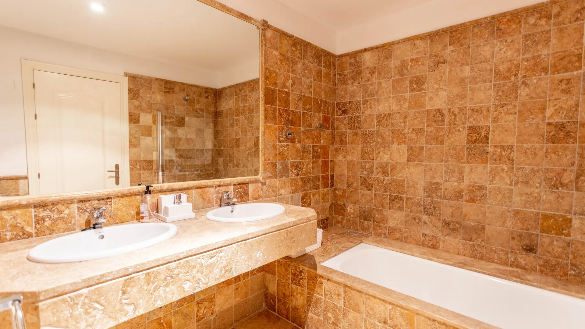 Apartment for sale in New Golden Mile