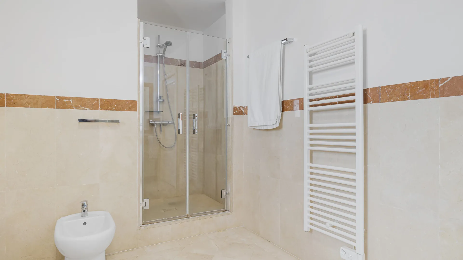 Town house for sale in Ctra. De Ronda with 5 bedrooms