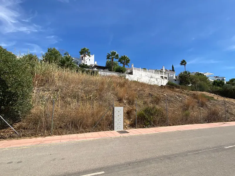 Plot for sale in Estepona