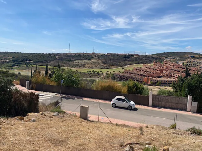 Plot for sale in Estepona