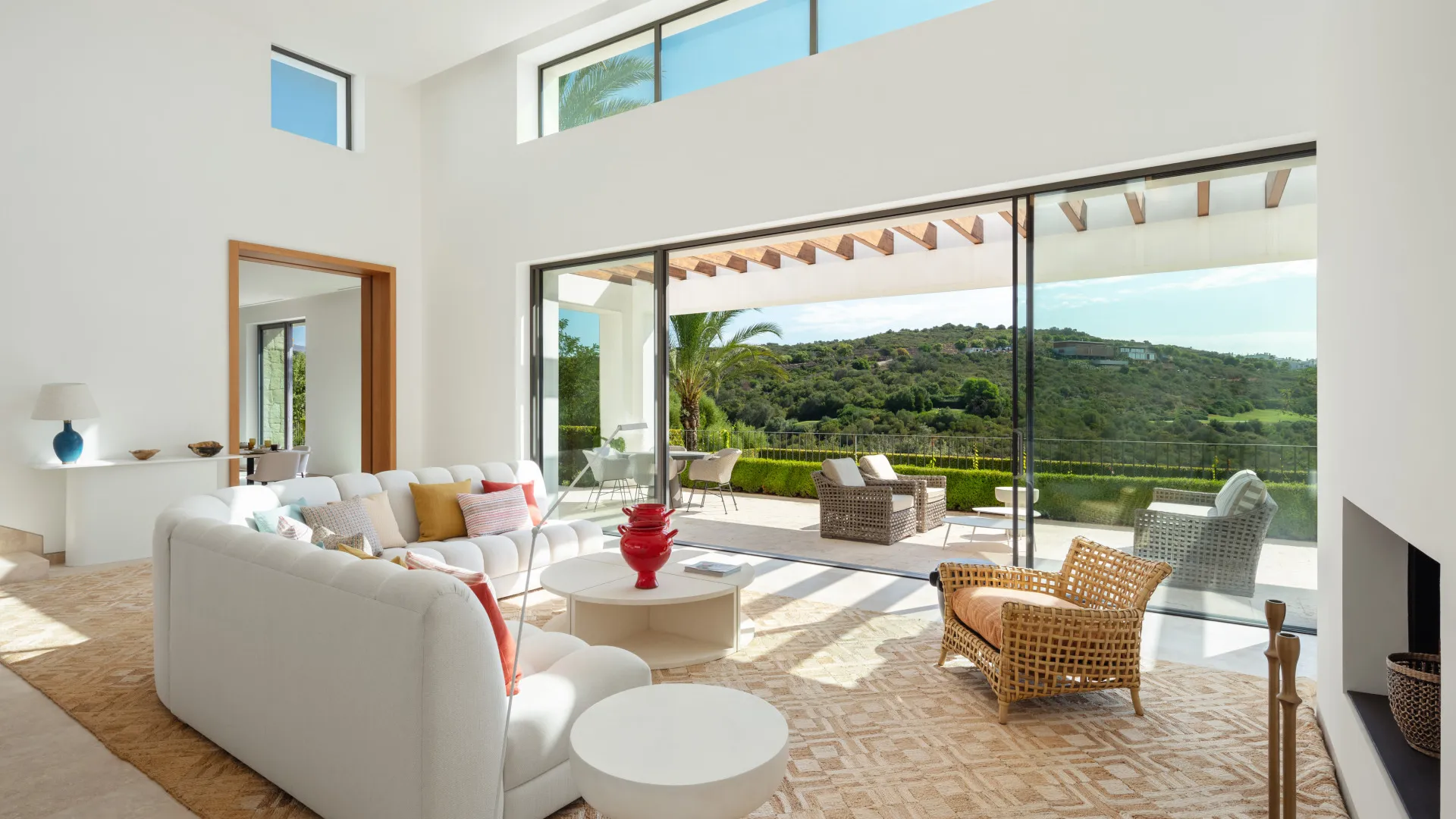 For sale Casares villa with 6 bedrooms