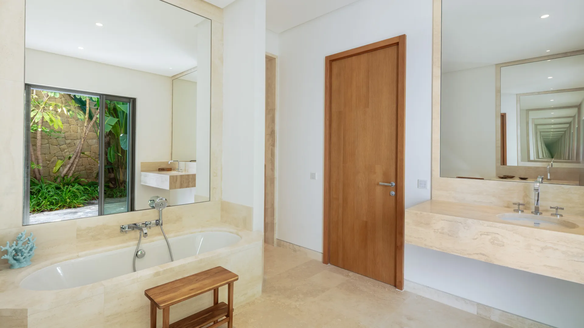 For sale Casares villa with 6 bedrooms
