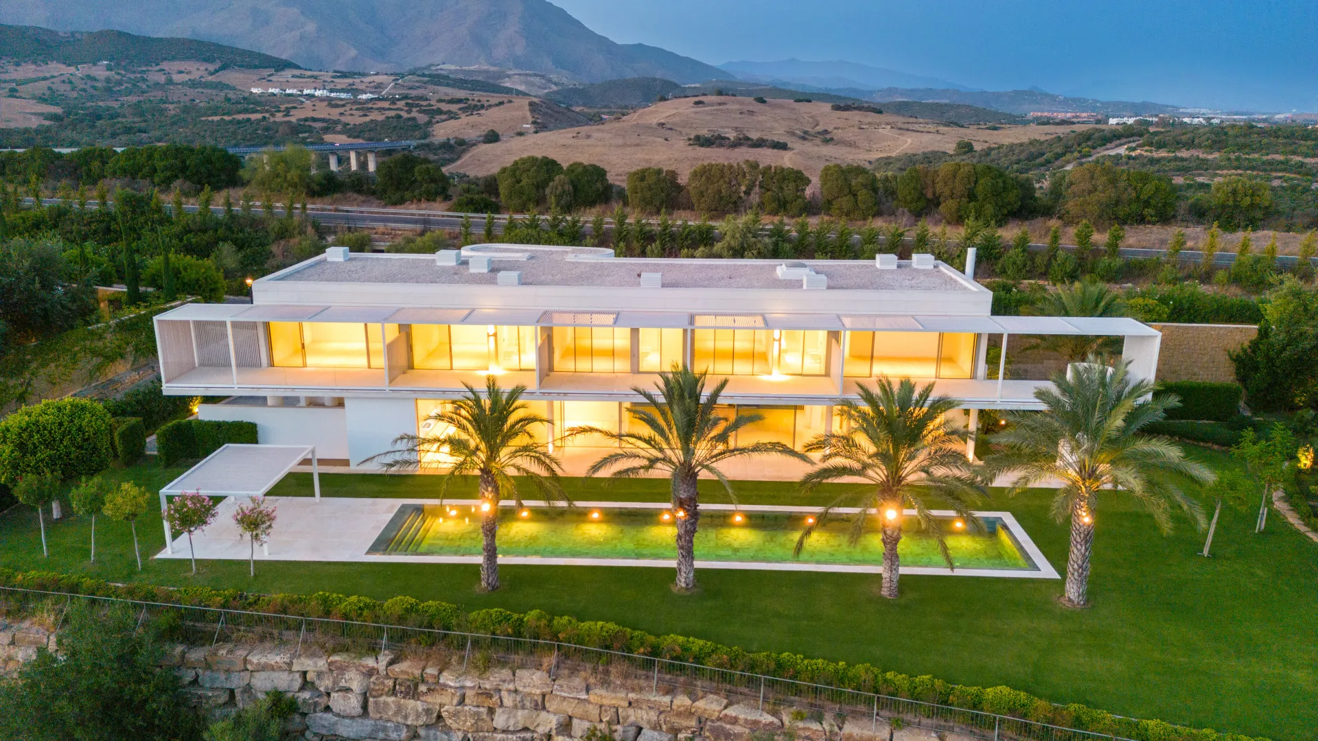 Casares, villa de 5 dormitorios en venta