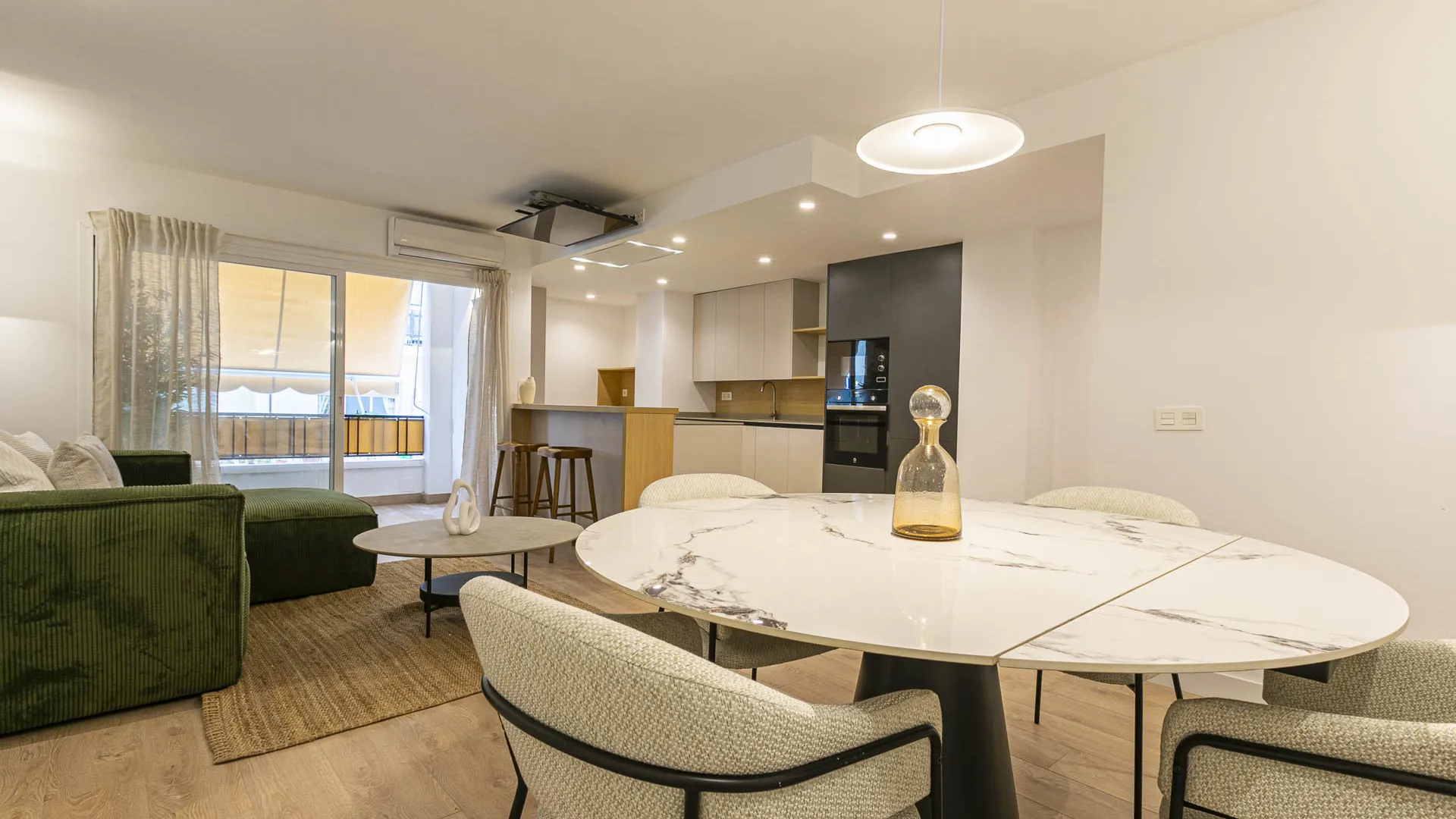 Apartment for sale in Marbella Centro with 2 bedrooms