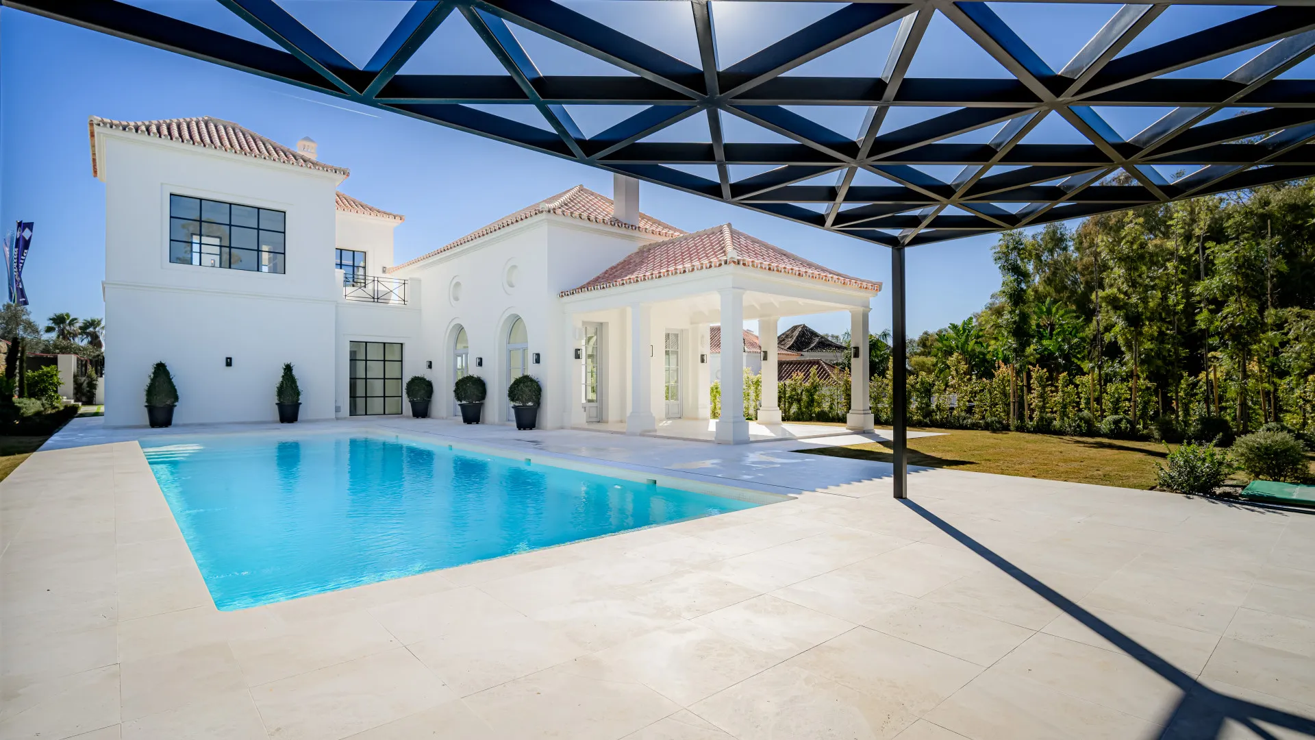 Se vende villa en Nueva Andalucia