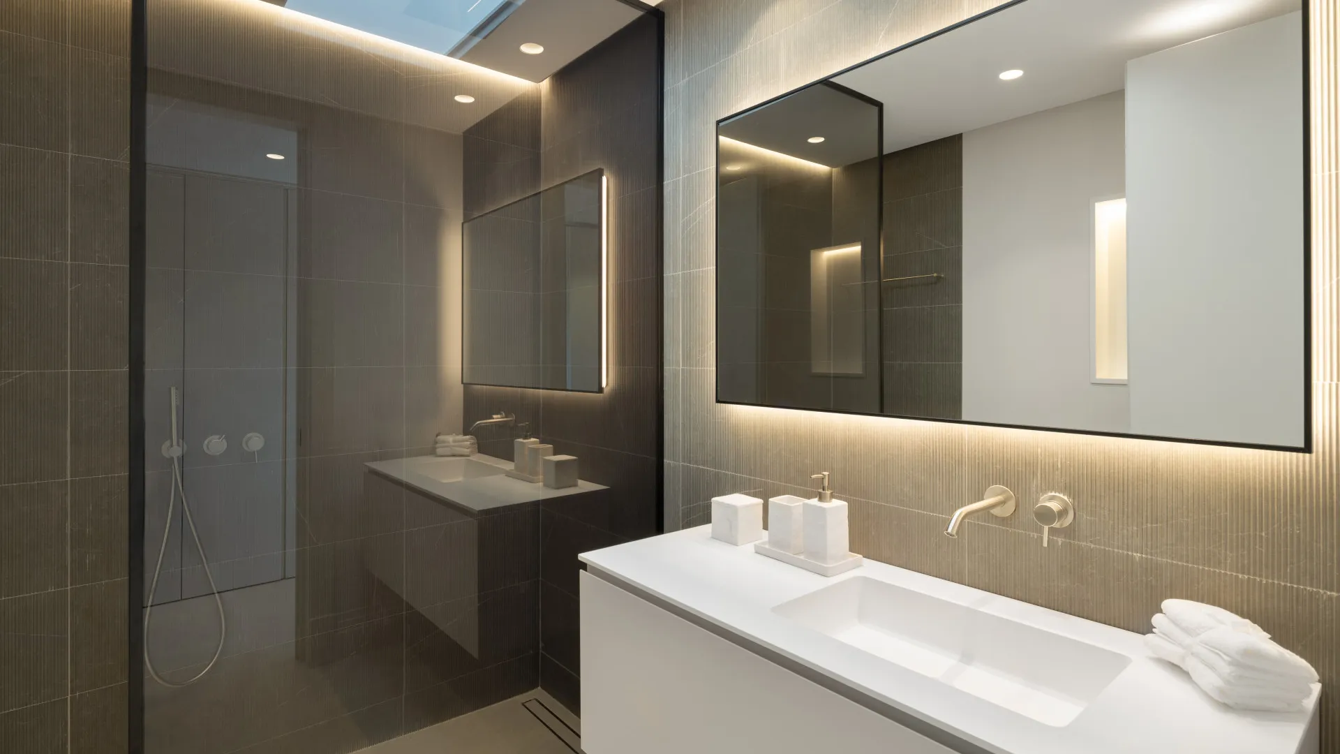 For sale 5 bedrooms town house in Marbella Golden Mile