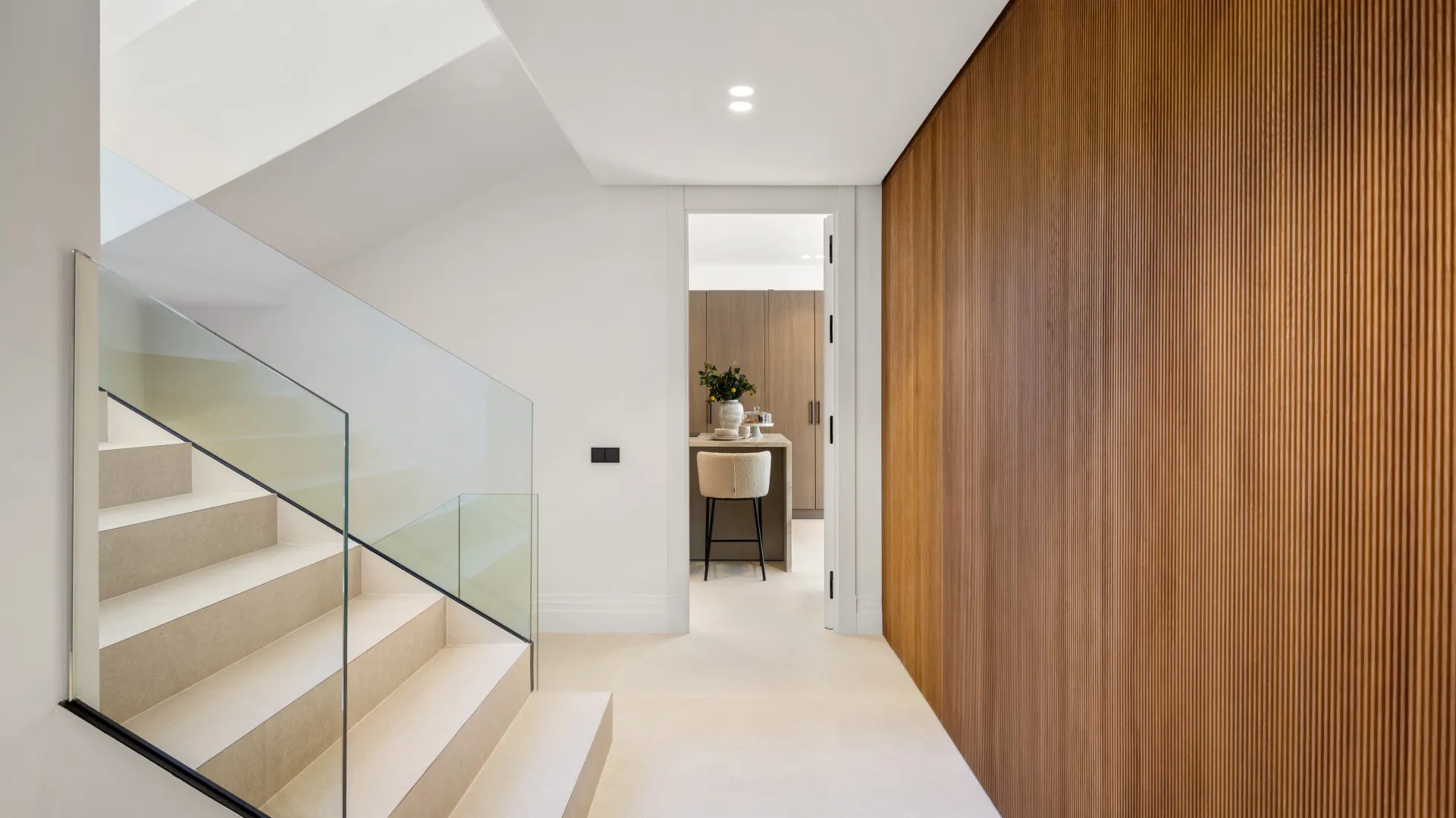 For sale 5 bedrooms town house in Marbella Golden Mile