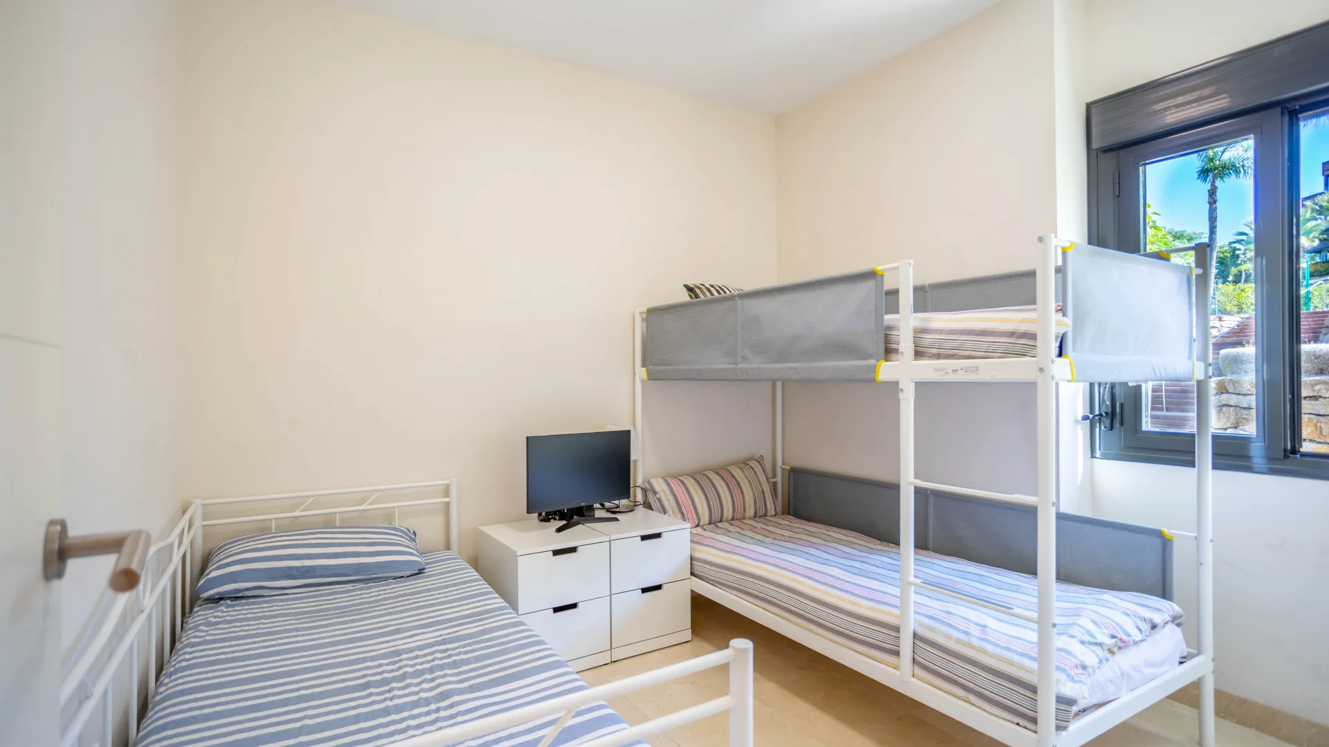 For sale 2 bedrooms apartment in New Golden Mile