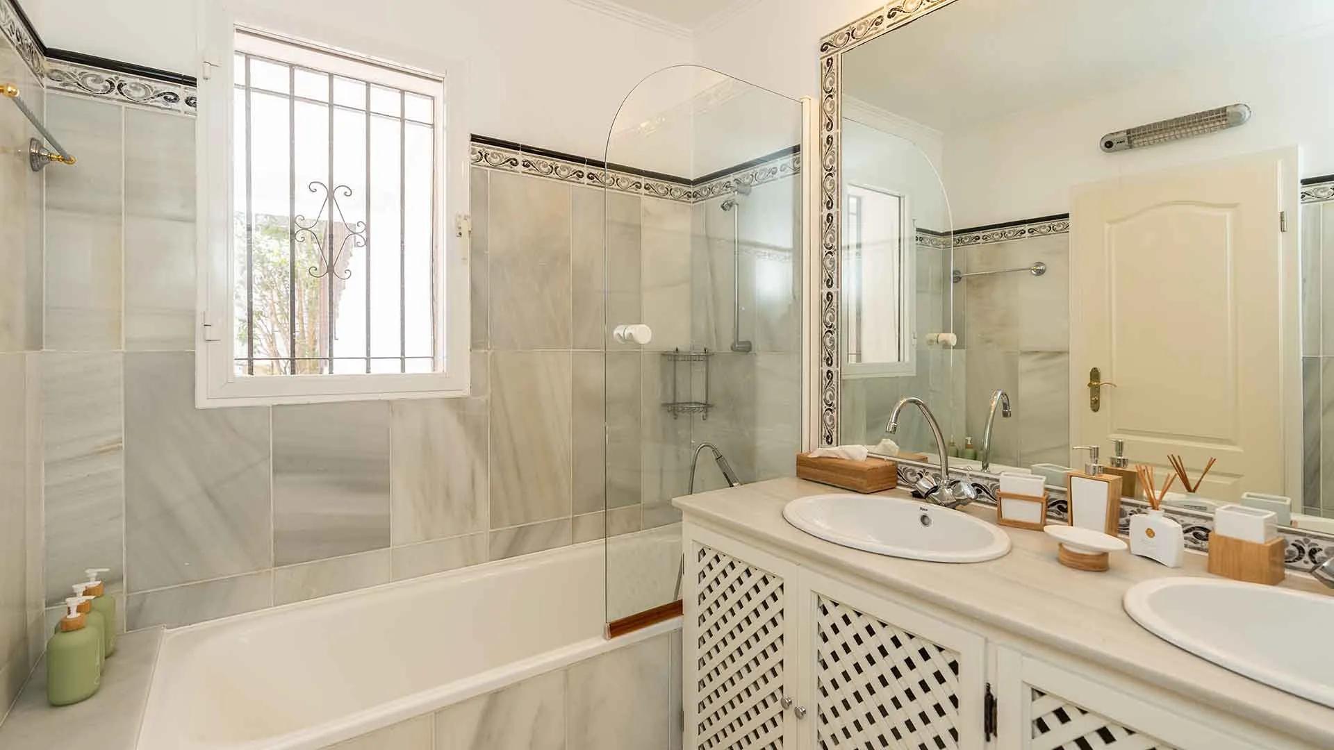 For sale villa in Marbella Hill Club