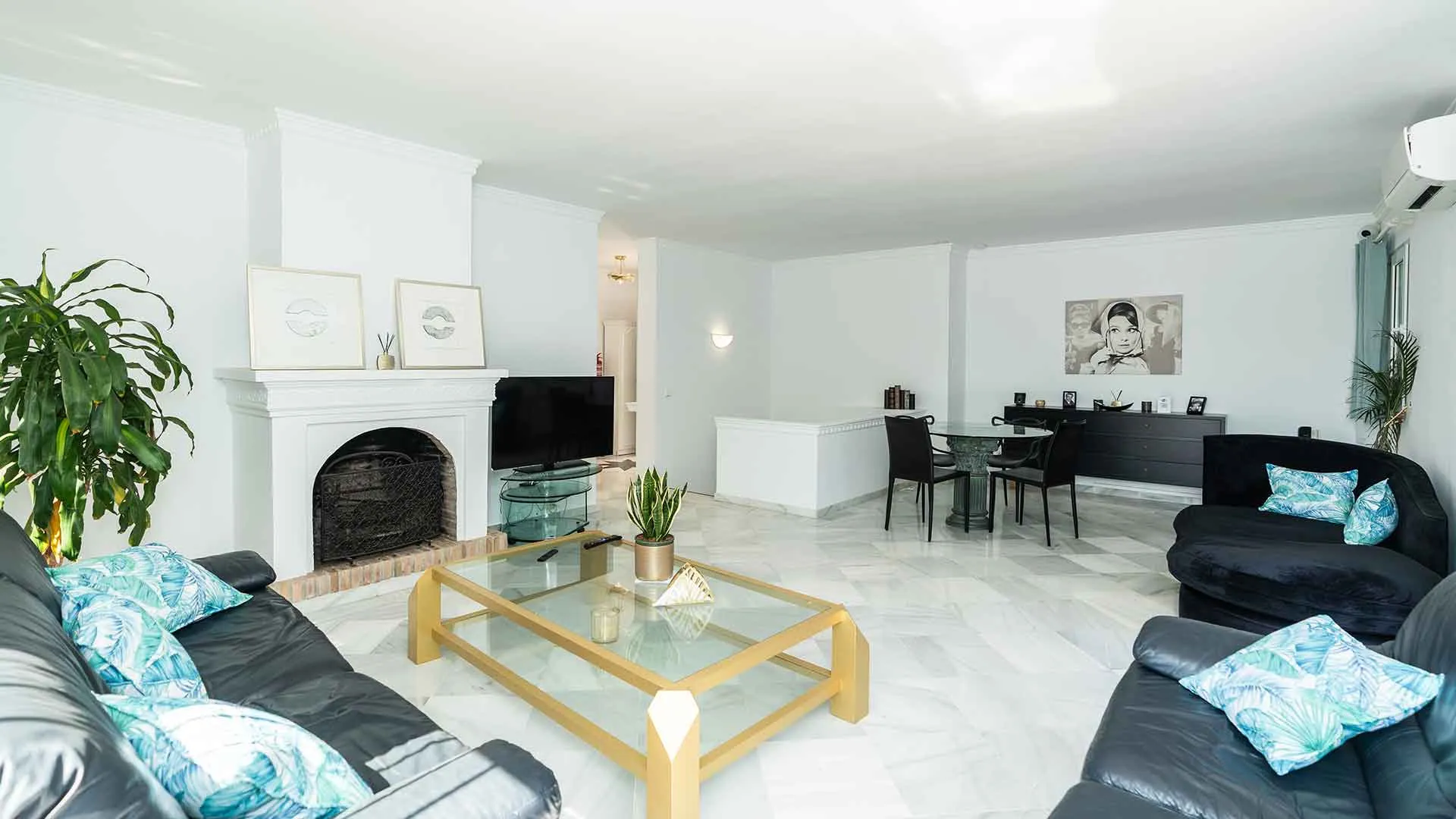 For sale villa in Marbella Hill Club