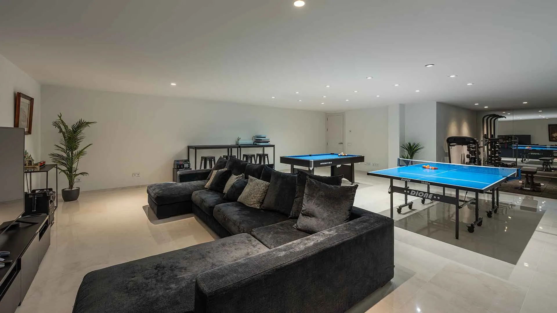 Los Olivos villa for sale