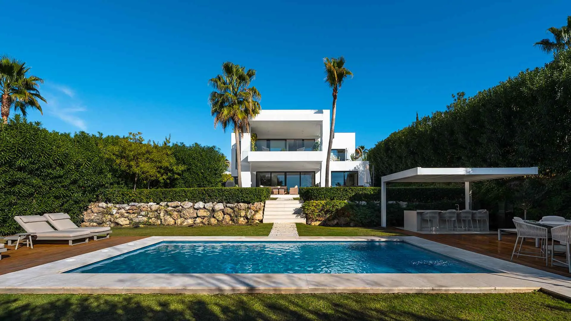 Los Olivos villa for sale