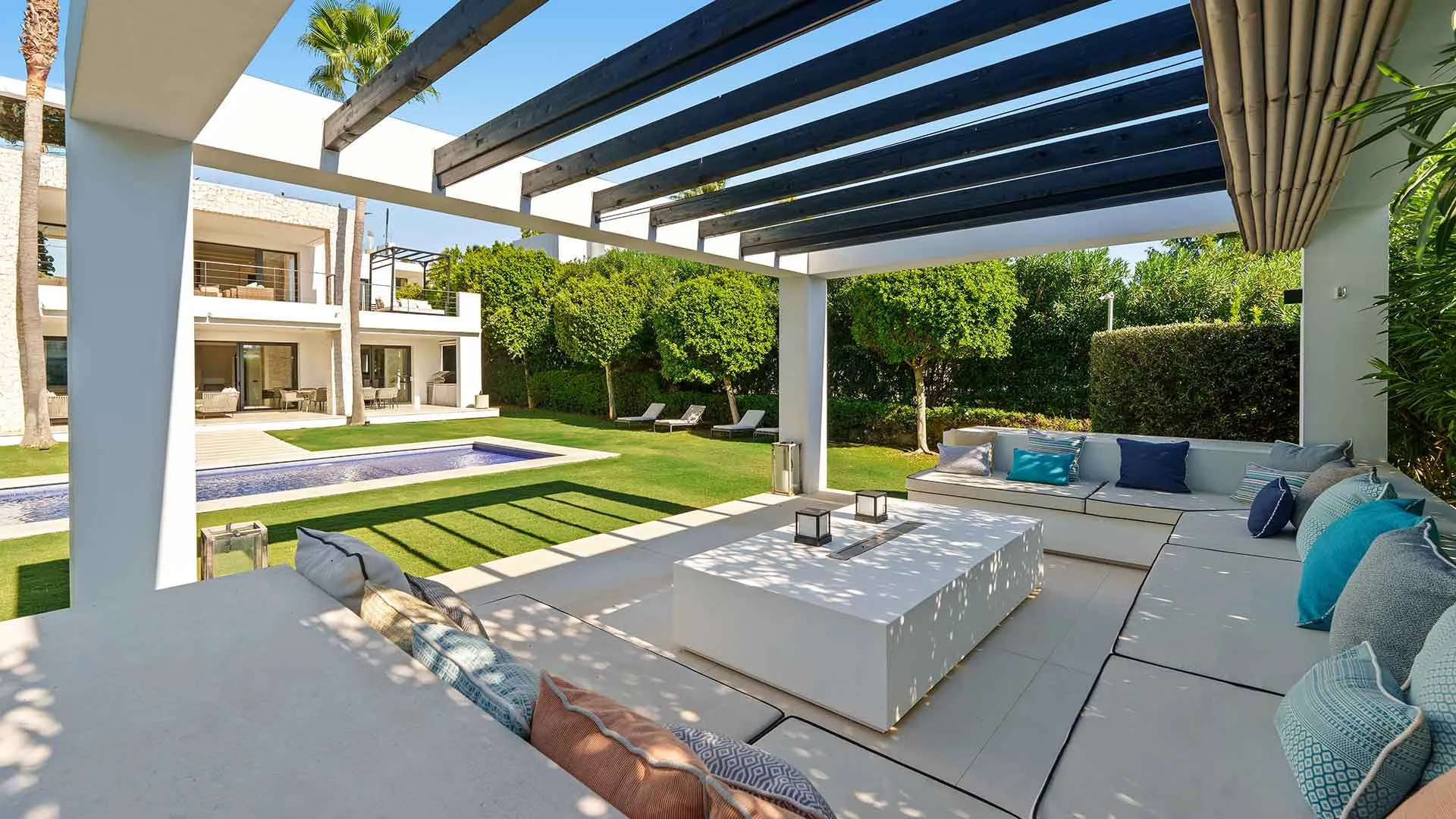 For sale villa in Los Olivos