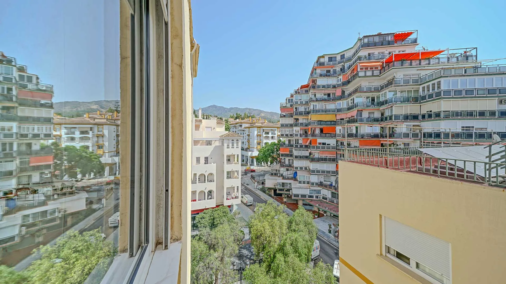 Marbella Ciudad, Ático de 2 dormitorios a la venta