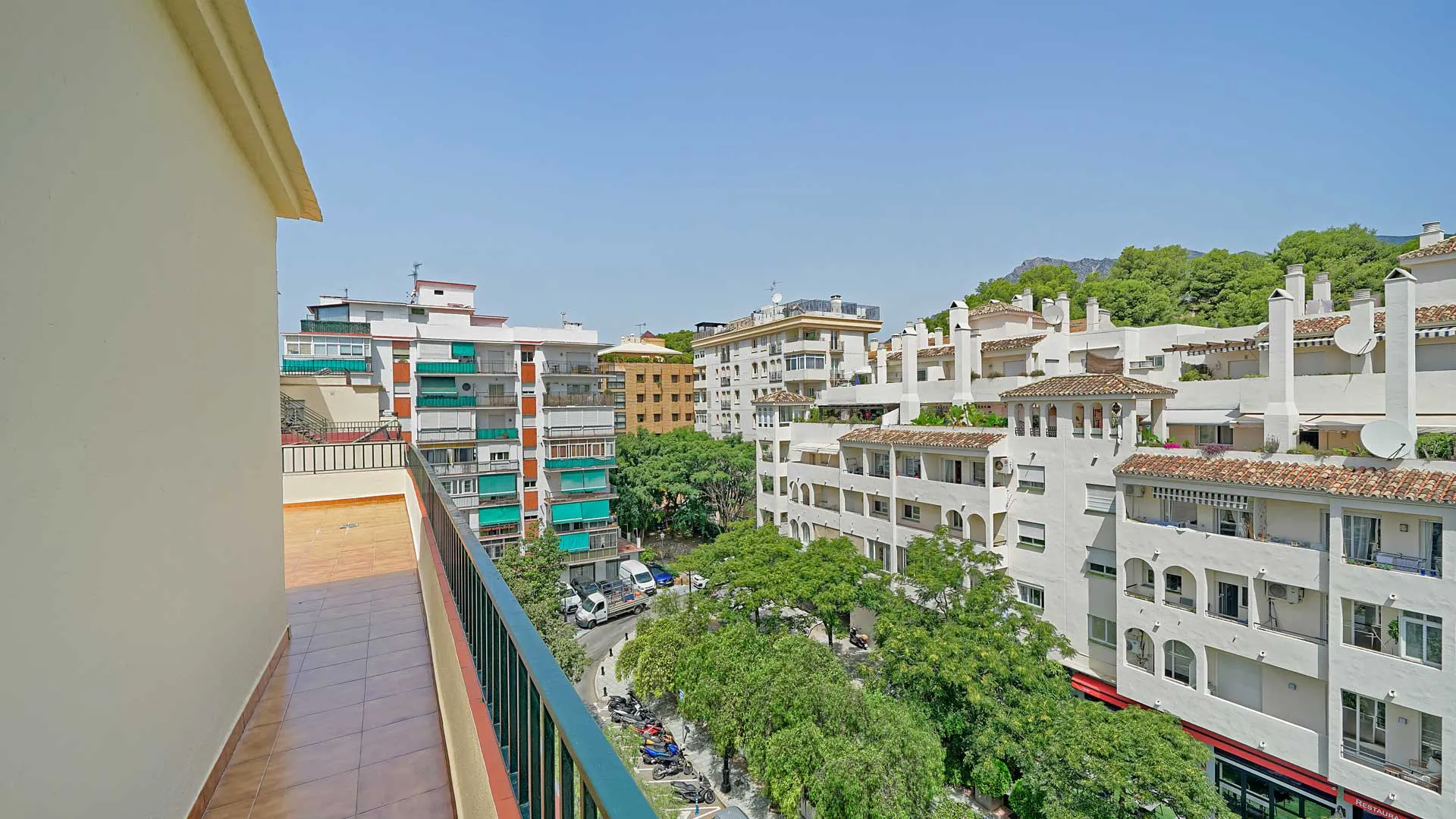 Marbella Ciudad, Ático de 2 dormitorios a la venta