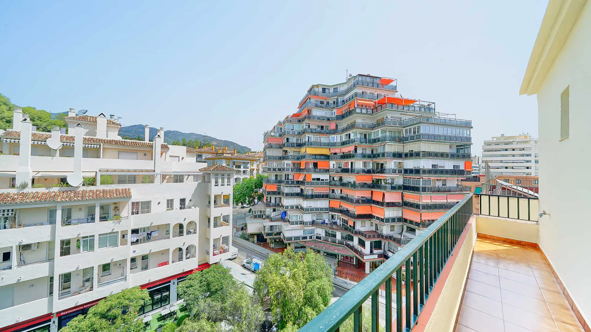 Marbella Ciudad, Ático de 2 dormitorios a la venta