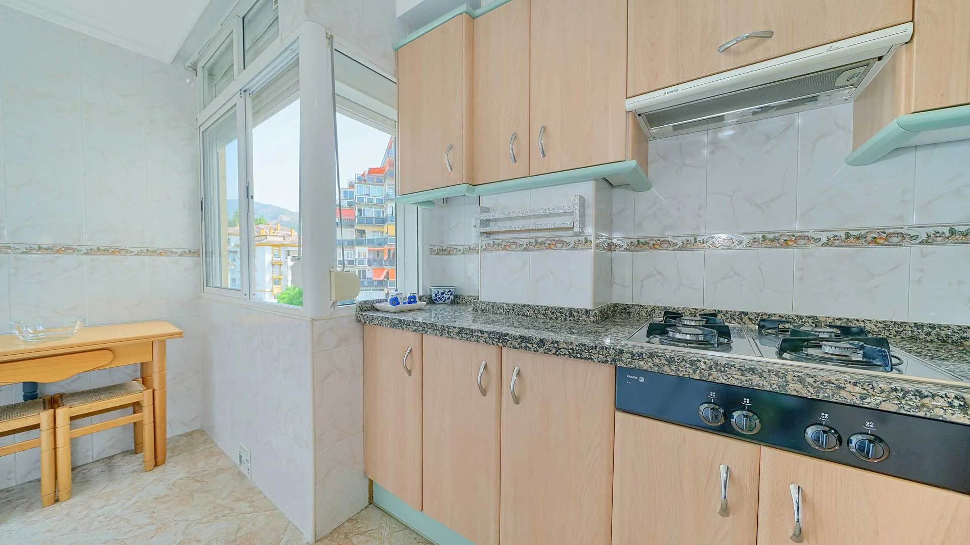 Marbella Ciudad, Ático de 2 dormitorios a la venta