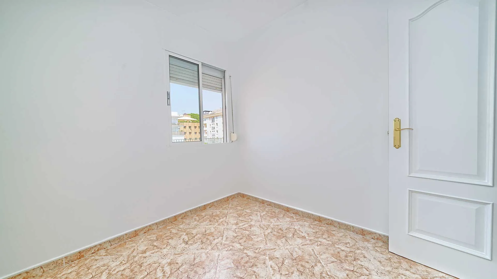 Marbella Ciudad, Ático de 2 dormitorios a la venta
