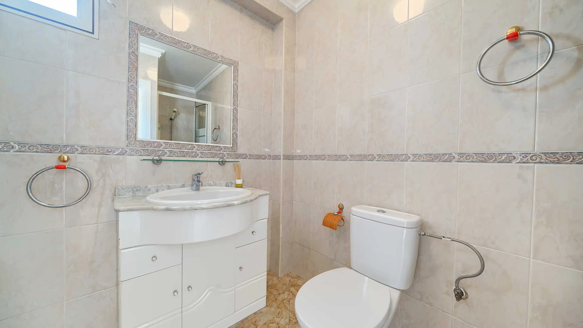 Marbella Ciudad, Ático de 2 dormitorios a la venta
