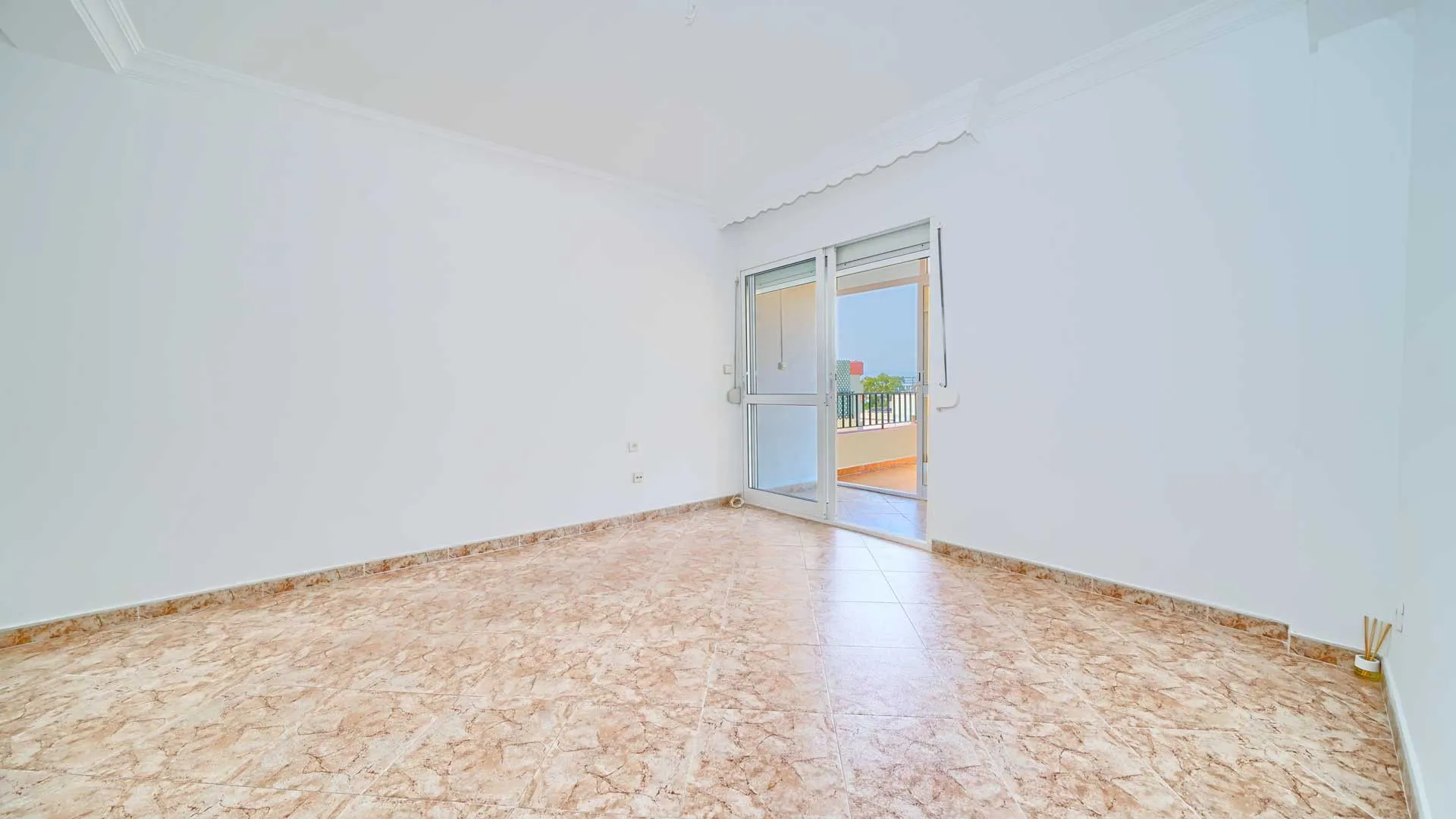 Marbella Ciudad, Ático de 2 dormitorios a la venta