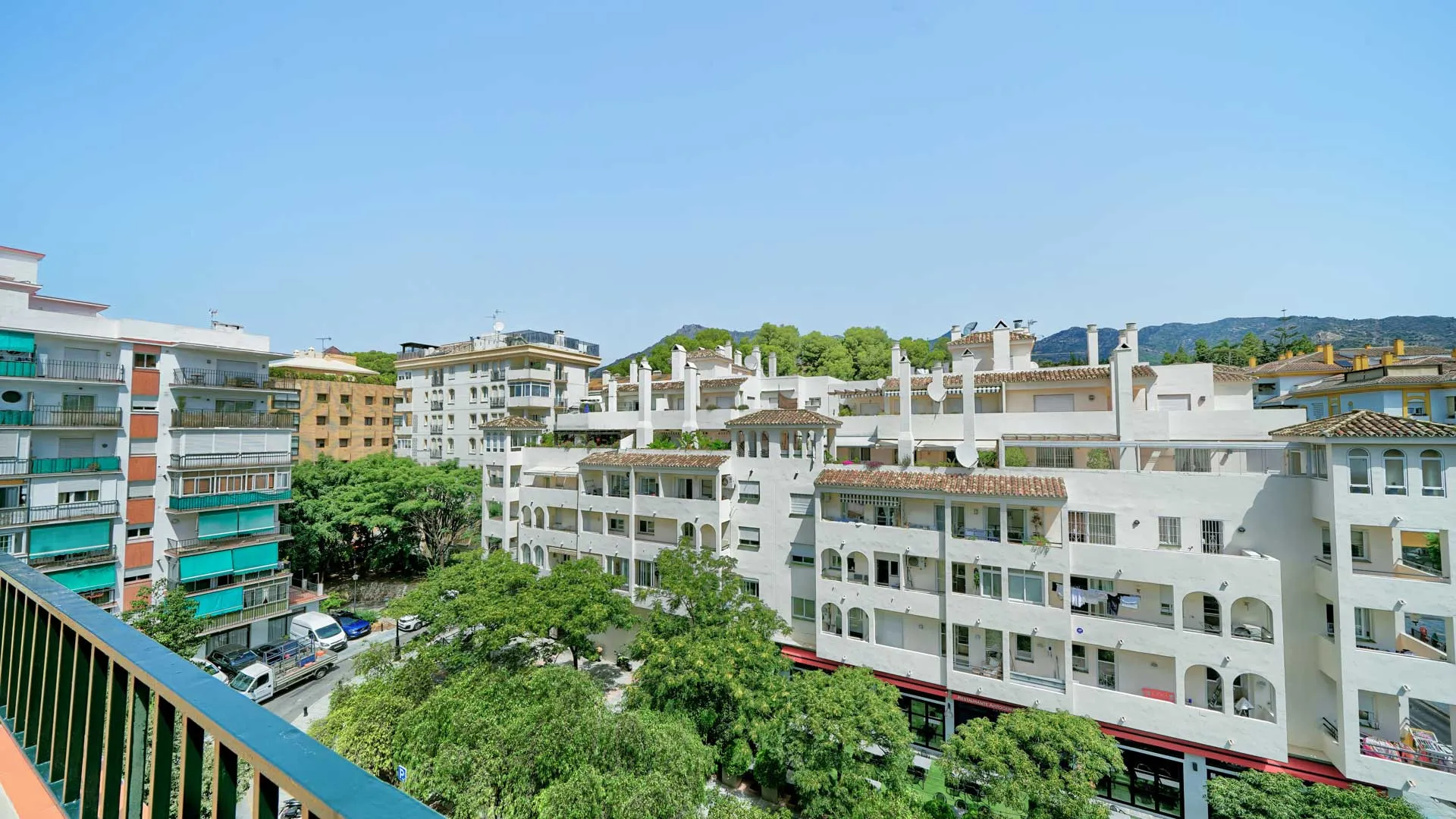 Marbella Ciudad, Ático de 2 dormitorios a la venta