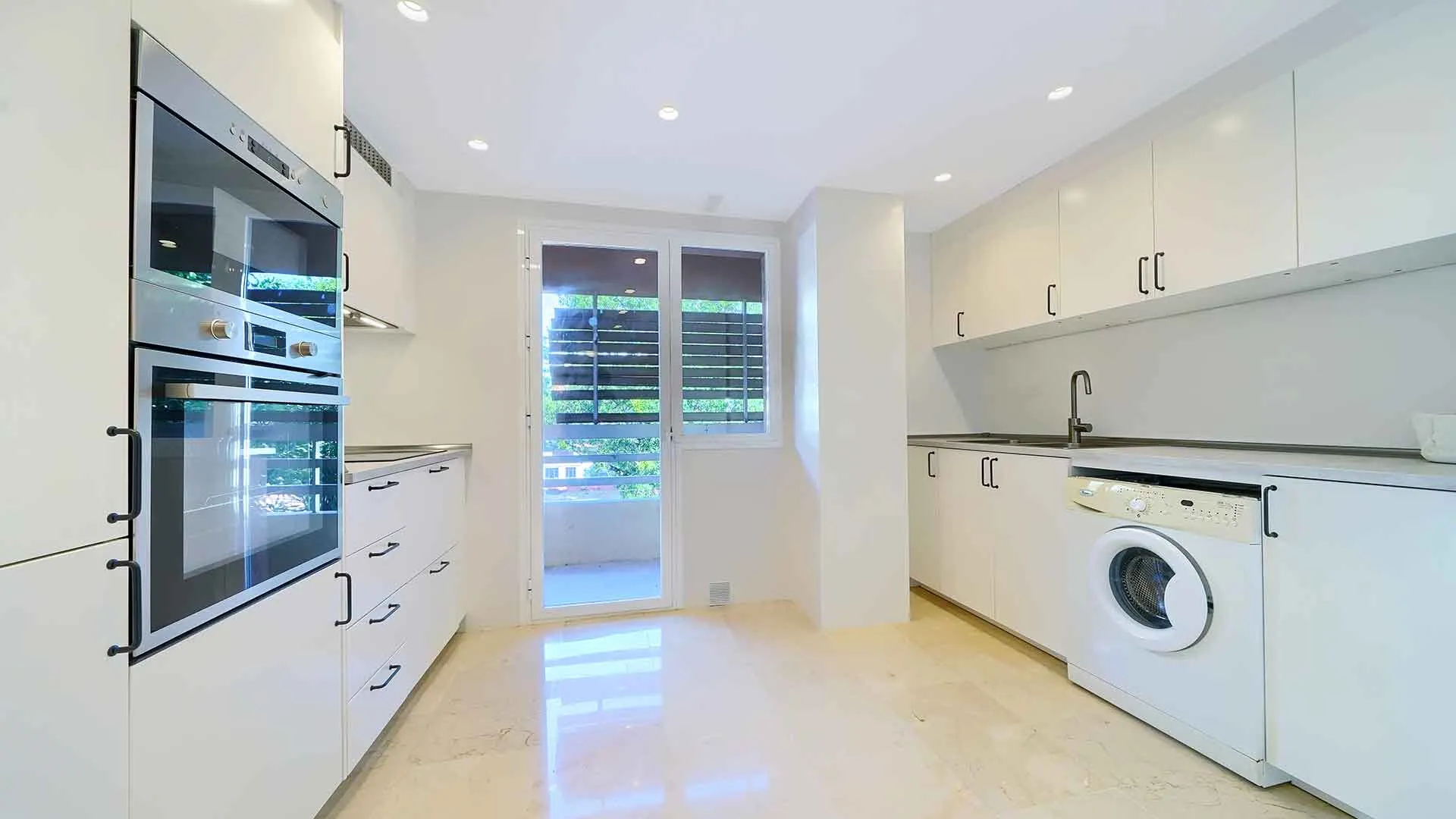 Apartamento con 4 dormitorios en venta en Marbella Ciudad