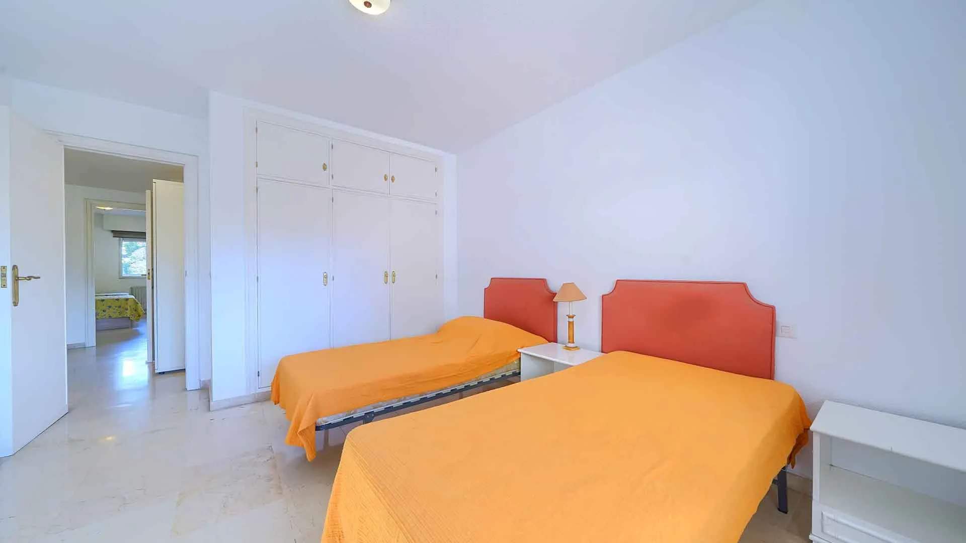 Apartamento con 4 dormitorios en venta en Marbella Ciudad