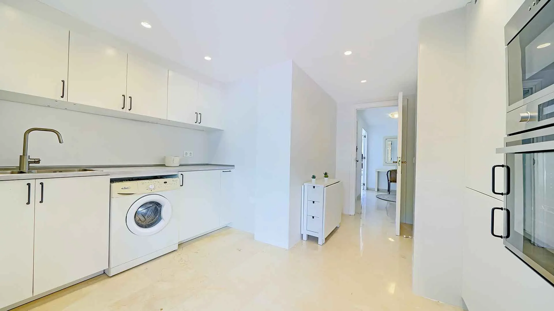 Apartamento con 4 dormitorios en venta en Marbella Ciudad