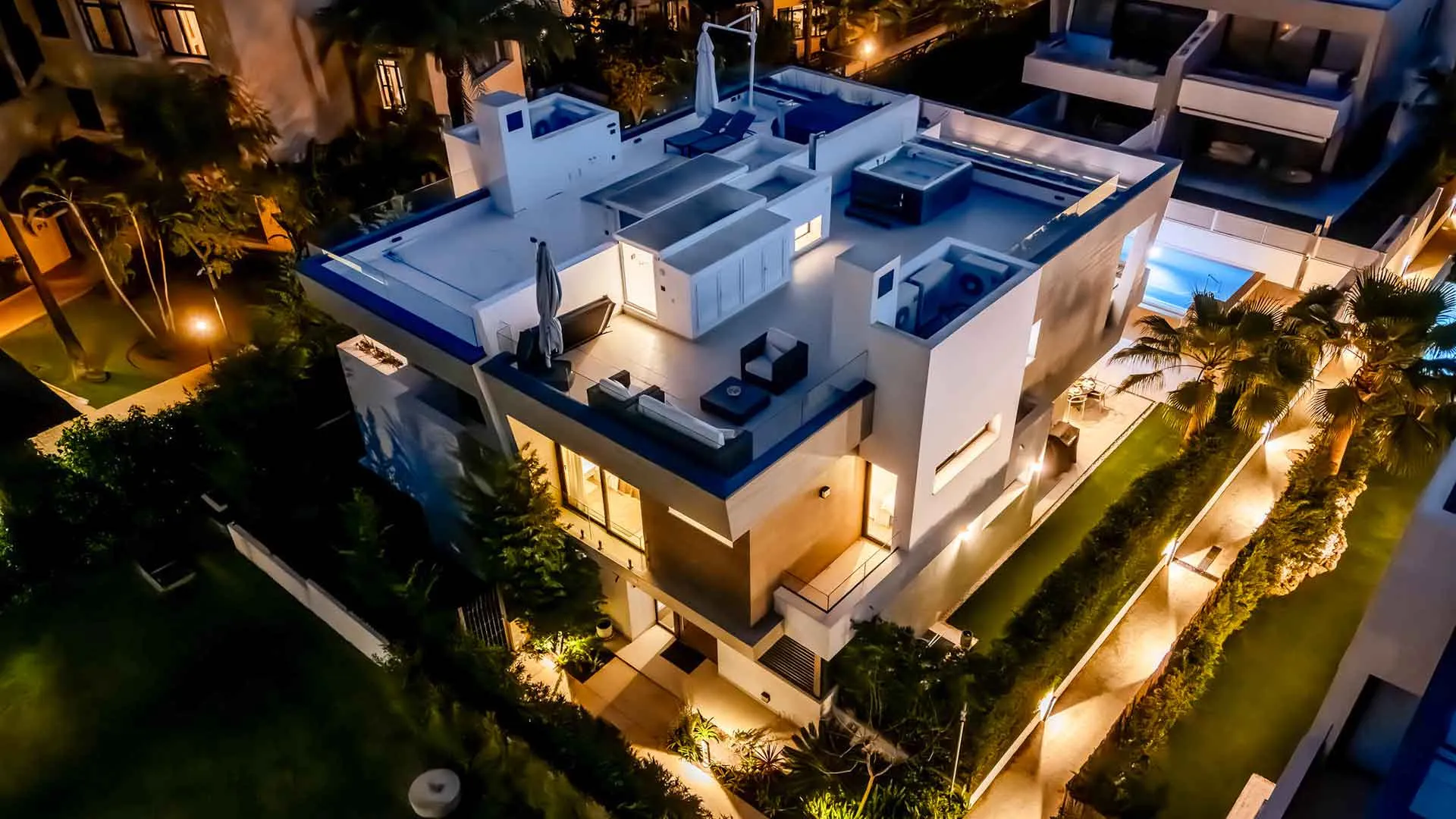 Marbella - Puerto Banus, villa pareada con 5 dormitorios a la venta