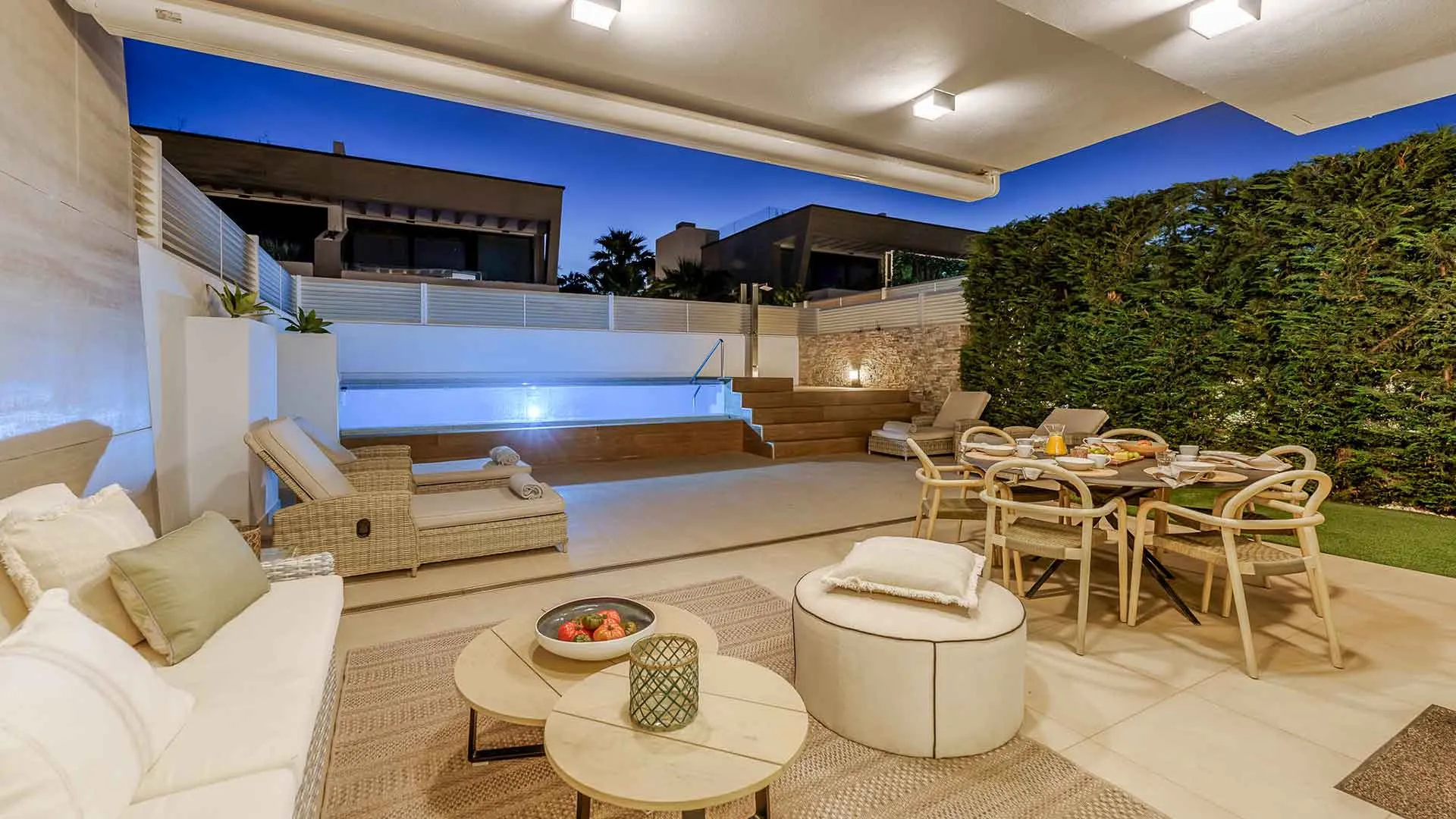 Marbella - Puerto Banus, villa pareada con 5 dormitorios a la venta