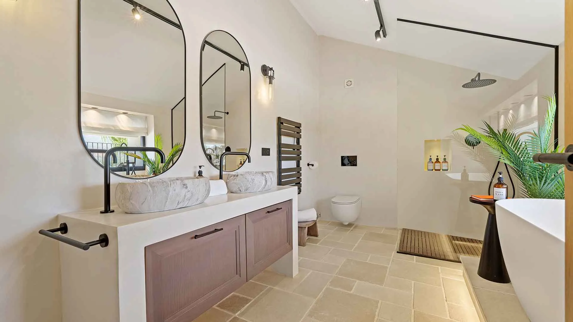 Nueva Andalucia, villa a la venta