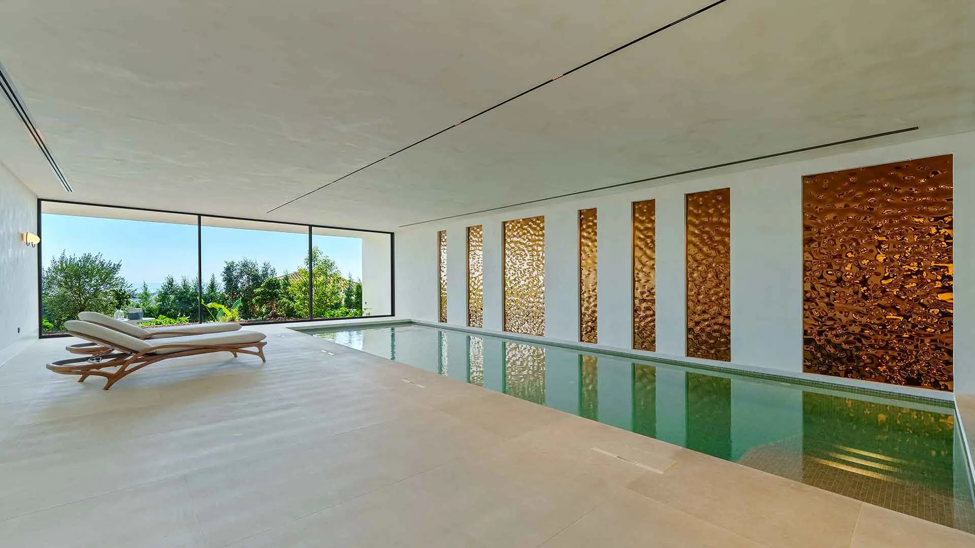 8 bedrooms villa for sale in El Herrojo